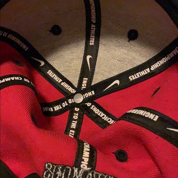 NWOT Nike Infamous Air Force 1982 Flat Rim Hat - Picture 3 of 3